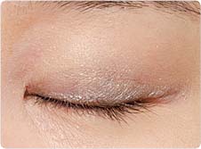 アディクション　ザ シングル アイシャドウ パール 109P